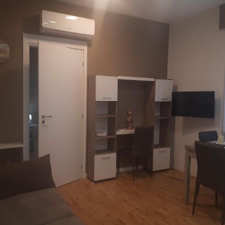 Central House Apartment Касерта Екстериор снимка